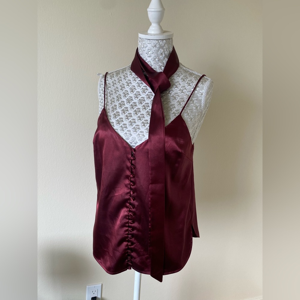 Vpluxe spaghetti strap silk red top with matching neck tie scarf